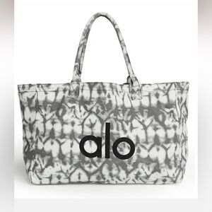 Alo Shopper Tote
